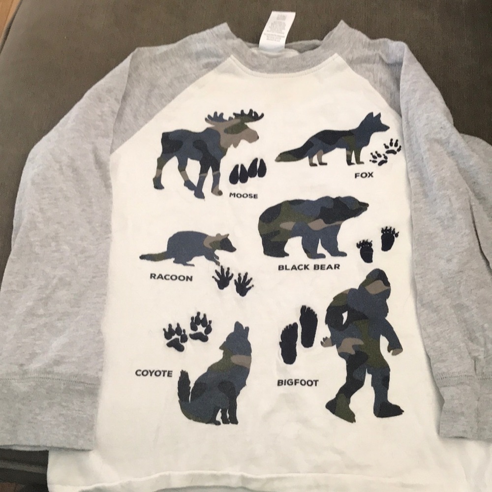 Boys footprint shirt